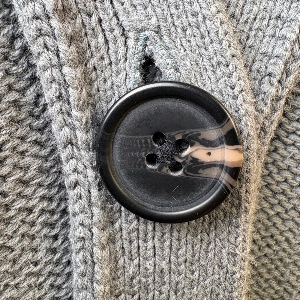 Paper Label Cardigan - Picture 9 of 12
